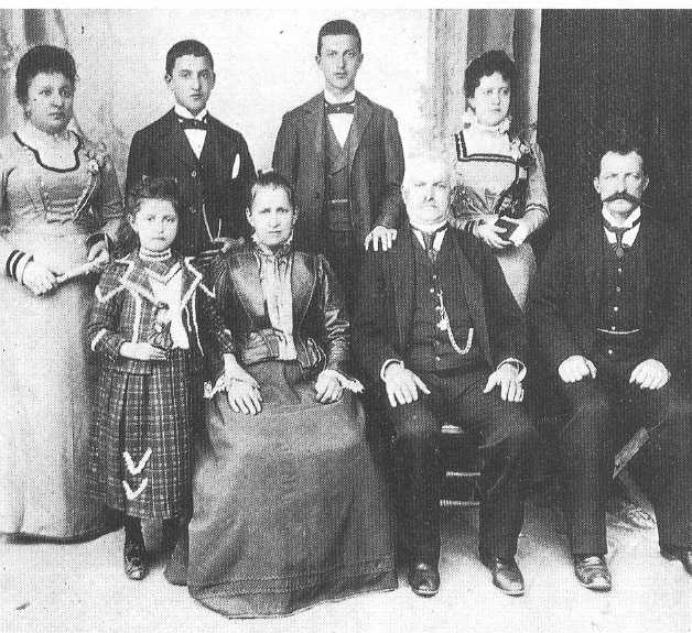 1920 - Perù - La famiglia Biondi (di Groppodalosio di Pontremoli - Massa Carrara)