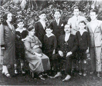 1928 - Mato Grosso (Brasile) - Agostino Signorini, emigrato da Gavinana (Pistoia), con la moglie e gli otto figli
