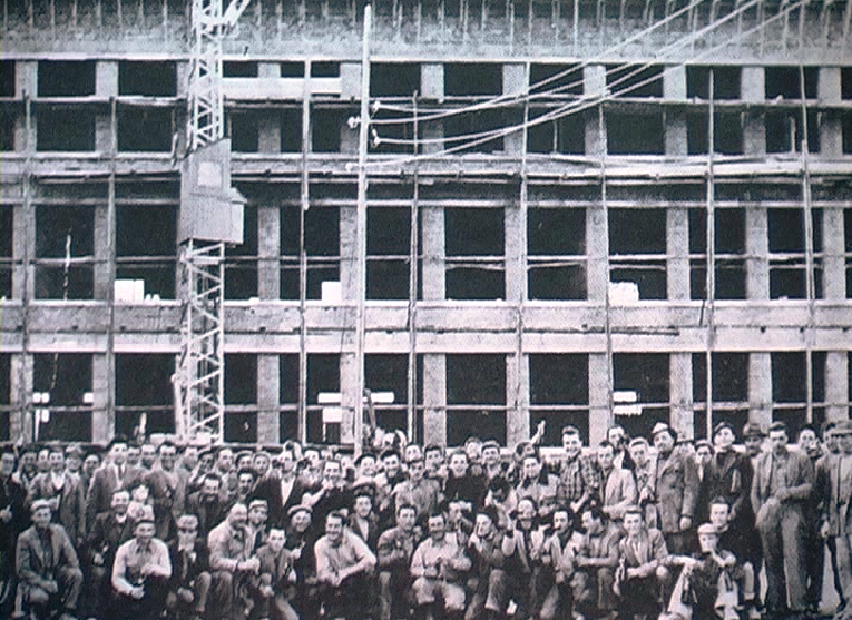 1955 - Lussemburgo - Lavoratori italiani in un cantiere edile
